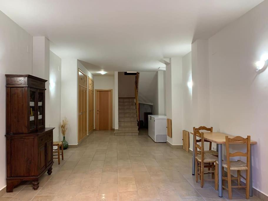 Apartamento Camarena De La Sierra Luaran gambar