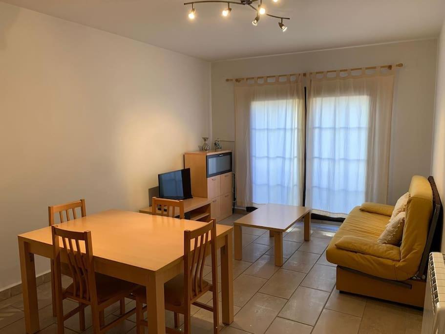 Apartamento Camarena De La Sierra Luaran gambar